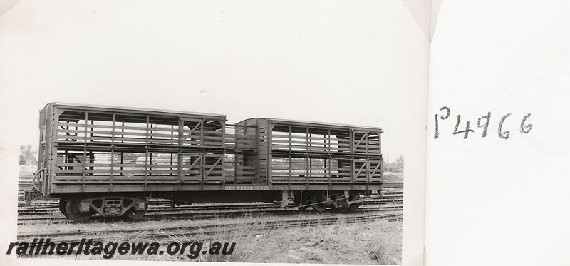 P04966
SXT class 23684 bogie sheep wagon, end and side view.
