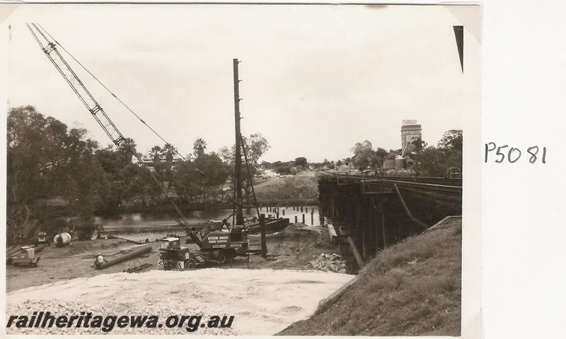 P05081
Preliminary work on the construction of the standard gauge bridge over the Swan River at Guildford
