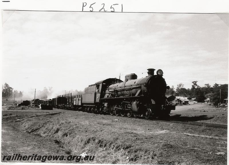 P05251
W class 942, Jarrahwood, WN line, goods train, same as P5537 and P6481
