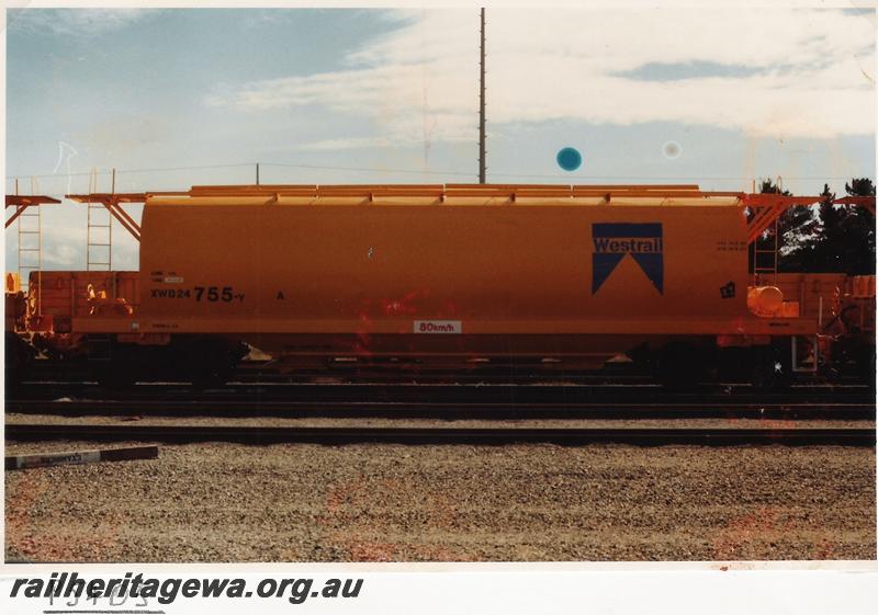 P05405
XWB class 24755-Y, grain hopper, side view
