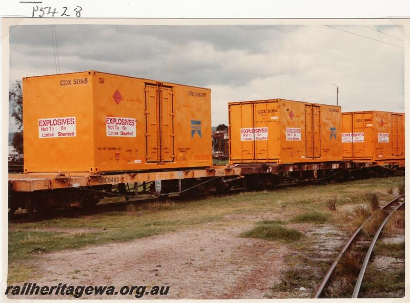 P05428
QRC class 6583, container CDX class 5055, end and side view
