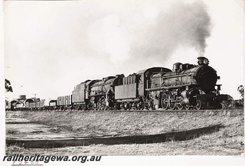 P05488
PM class double heading with a V class, heading south from Brookton, GSR line, goods train
