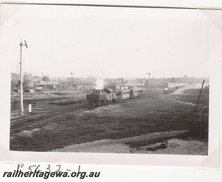 P05632
Visit by the Vic Div of the ARHS, DM class, East Perth, suburban passenger train
