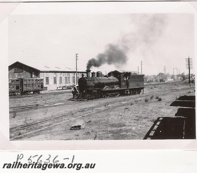 P05636
Visit by the Vic Div of the ARHS, MRWA loco B class 5, Midland, front and side view

