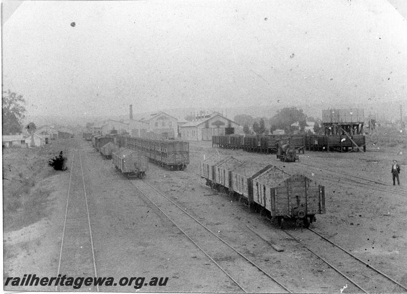 P05741
MRWA yard, Midland Junction, shows peaked ended A class wagons and loco 