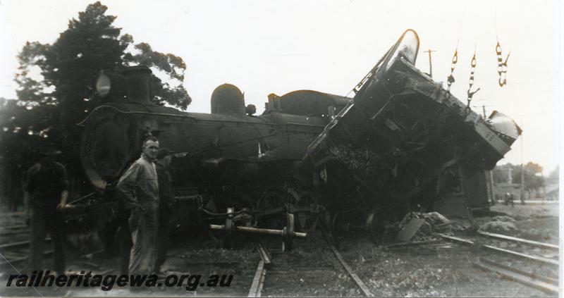 P05758
FS class derailed after collision between No.11 & No.130 goods, Chidlow, ER line
