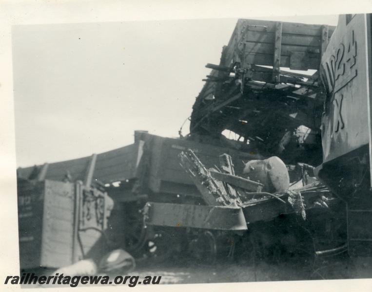 P06022
Collision at Canna, EM line, wagons stacked up
