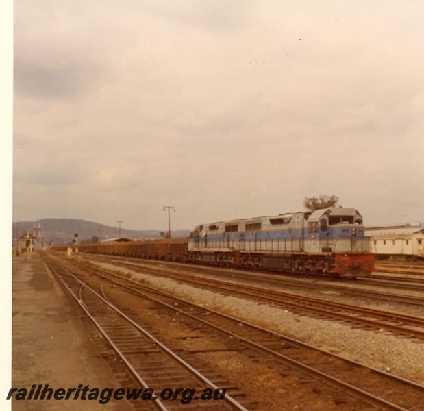P06515
L class 265 and L class 260, Midland, iron ore train for Kwinana
