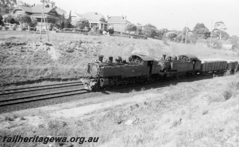 P06558
DM class double heading with DS class, Mount Lawley, goods train
