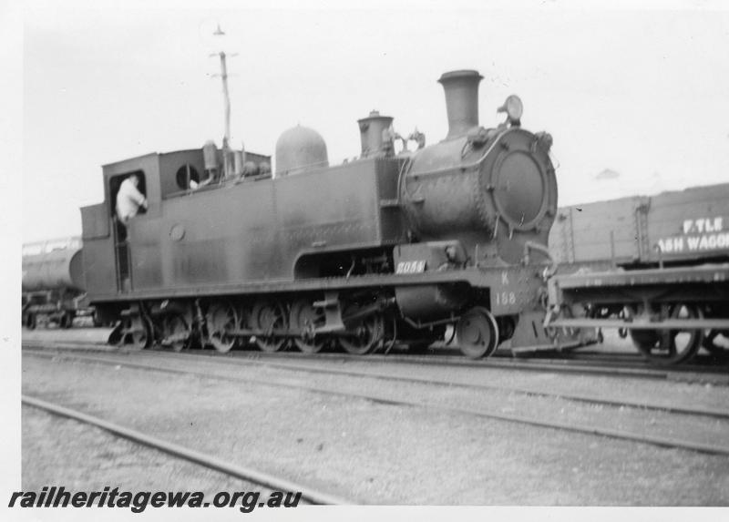P06570
K class 188, Fremantle yard, side and front view
