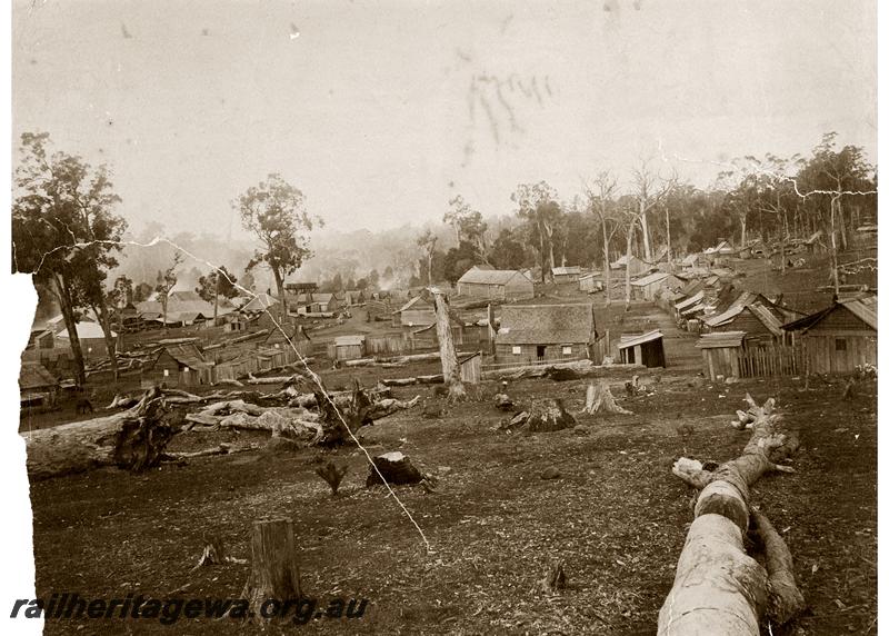 P06681
Workers huts and other buildings, Jarrahdale Mill
