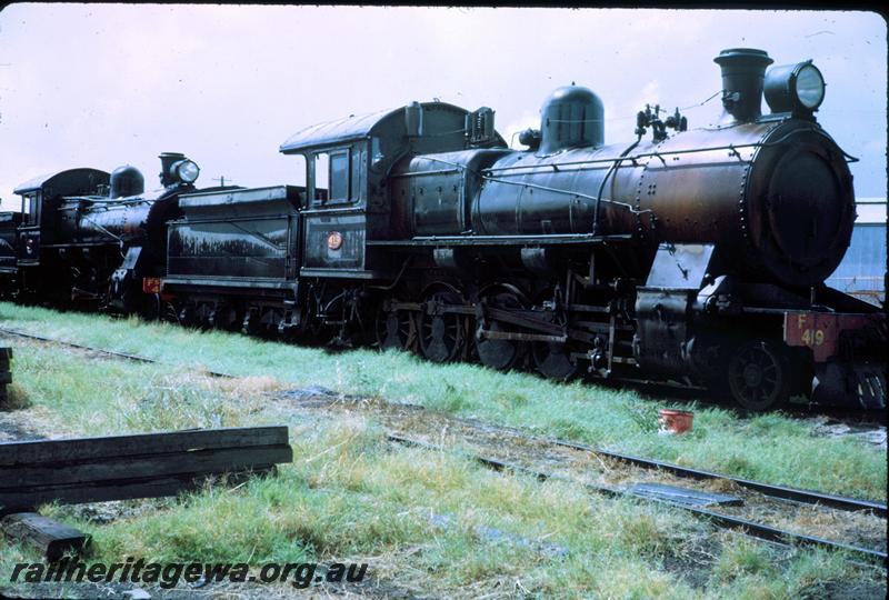 P06824
F class 419, Midland Workshops, stowed, side and front view
