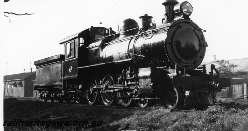 P06995
E class 292, side and front view
