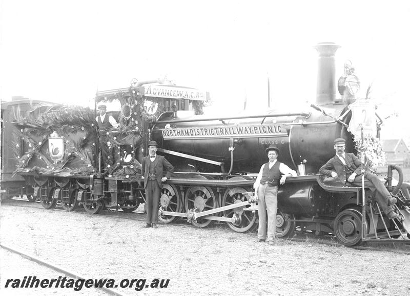 P07113
G class loco decorated for the 