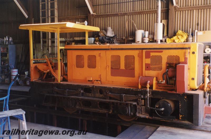 P08355
Ex Bunnings 0-4-0 diesel shunter from Manjimup, located at Pemberton, in Pemberton Tramway Co. ownership, side view
