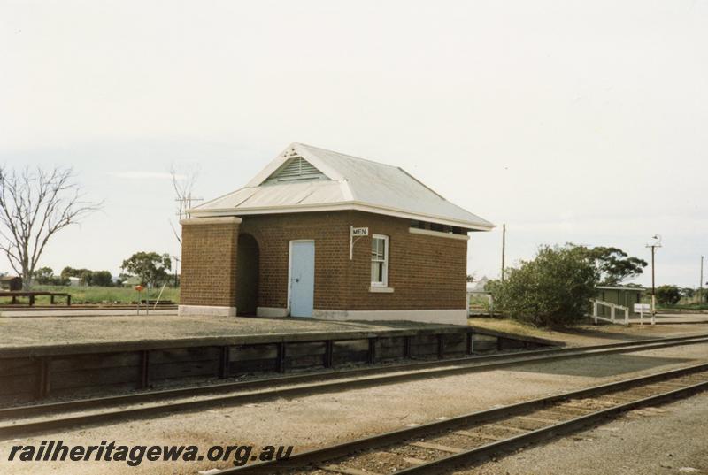 P08518
Wagin, toilet block at end of platform, GSR line.
