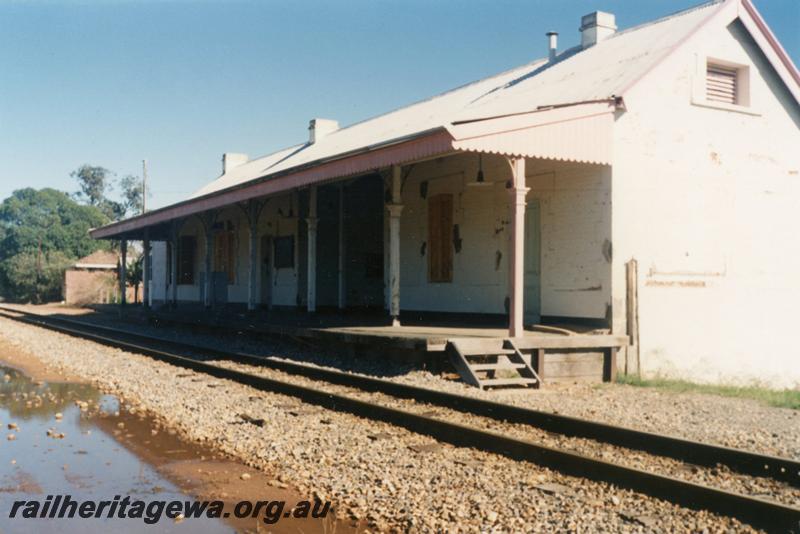 P08545
Gingin, station building, view from rail side, MR line.
