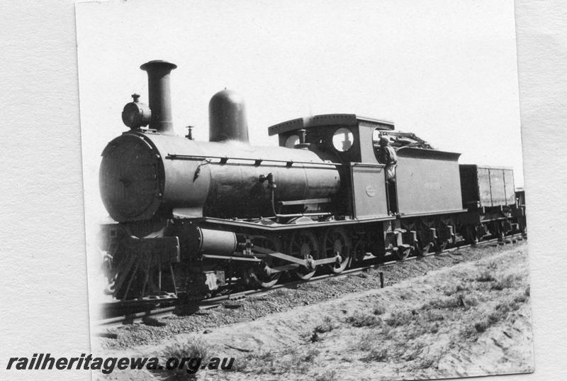 P08887
3 of 29 views of the construction of the Wyalkatchem-Lake Brown-Southern Cross railway, WLB line. G class 52 