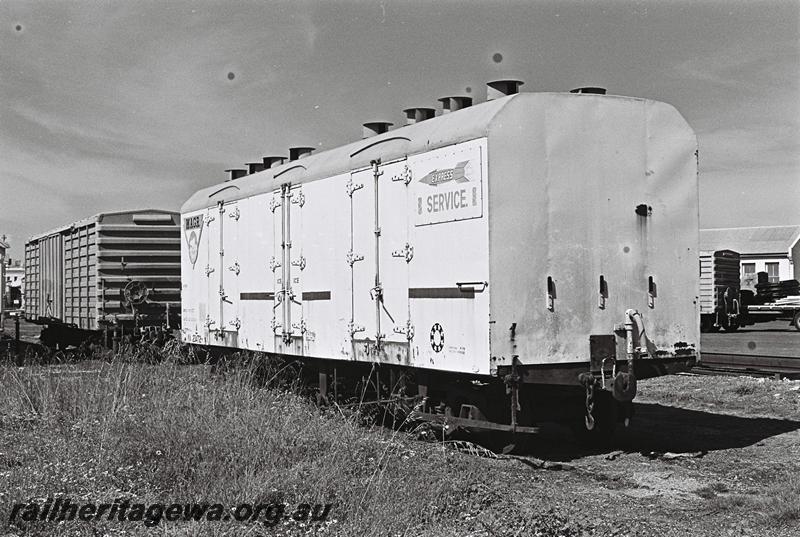 P09275
WA class 23472 bogie cool storage van, side and end view

