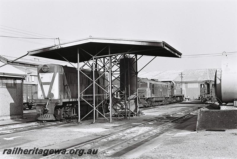 P09297
Y class 1107, loco fuelling facility, Bunbury loco depot, front and side view
