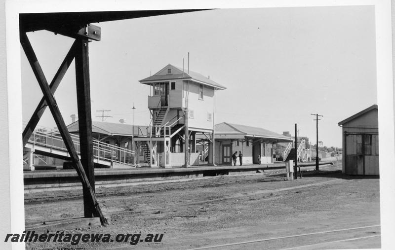 P09367
Subiaco, station building, platform, signal box, part of goods shed, part of both overbridges, view from east end of goods yard. ER line.
