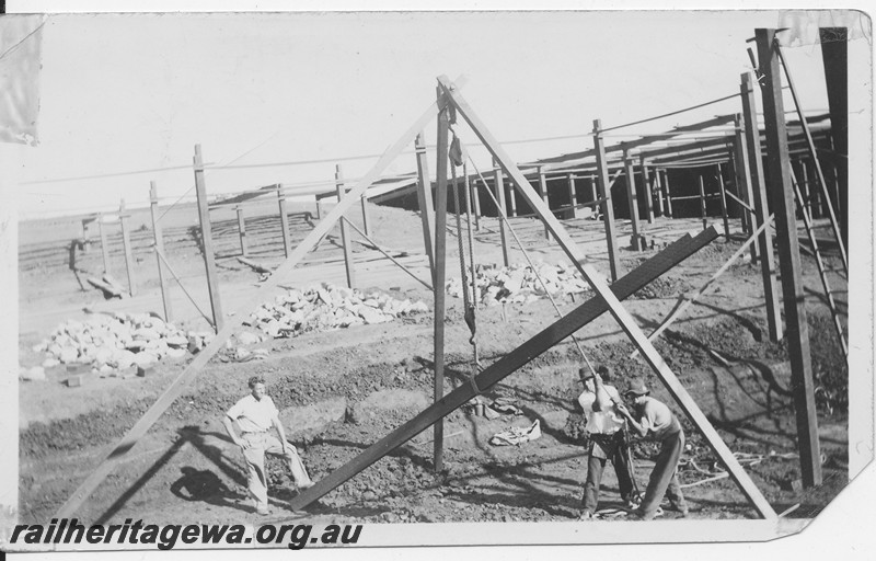 P12820
6 of 11 images of the construction of the railway dam at Kalgoorlie
