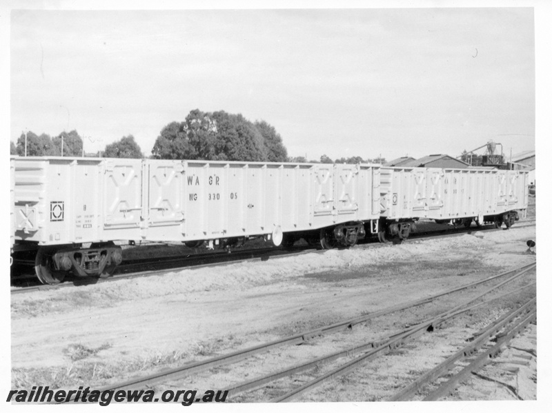 P17868
WG standard gauge open wagons at the Midland Workshops after completion of construction.
