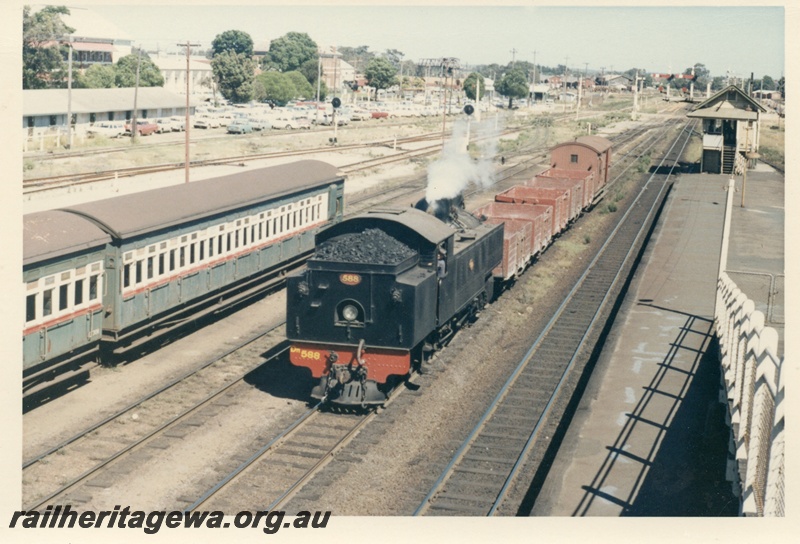 P18087
DM class 588, on goods wagons into Midland, light signals, signal box, platform, Midland, ER line
