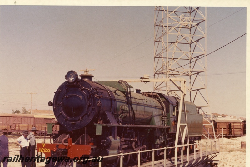 P18095
V class 1220, on turntable, Leighton, front and side view, c1966

