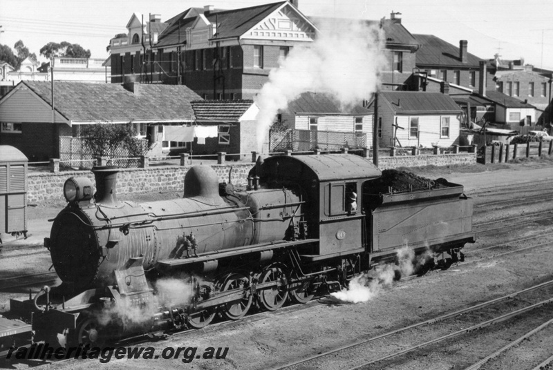 P18180
FS class 449, trackside buildings, Narrogin, front and side view
