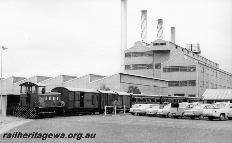 P18186
1 of 3 images of Comeng built SEC diesel at Bunbury Powerhouse, diesel propelling vintage carriages through powerhouse, carpark, buildings
