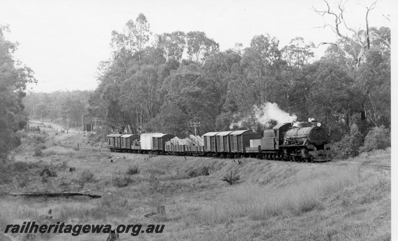 P18225
W class 934 steam locomotive on the No. 344 goods train, side and front view, Brookhampton, PP line.
