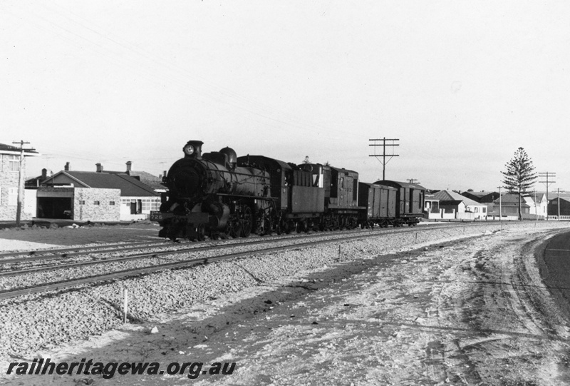 P18297
PMR class 725, Y class 1101, double heading No 40 goods train to Fremantle, South Beach, FA line
