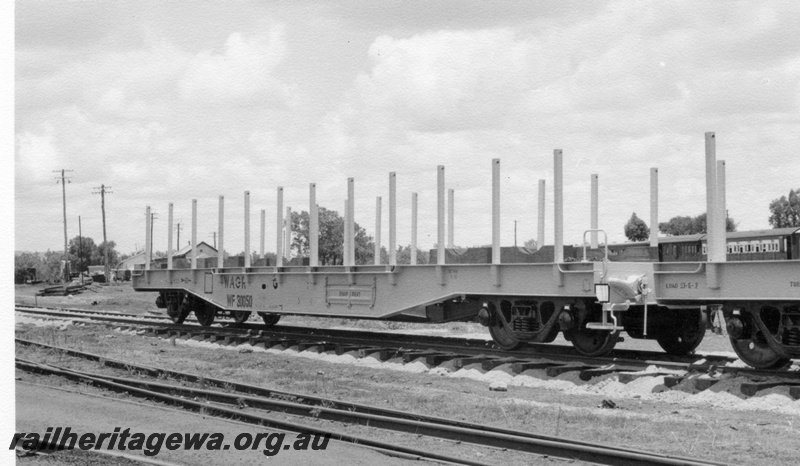 P18331
WF class 30050, standard gauge wagon, side and end view

