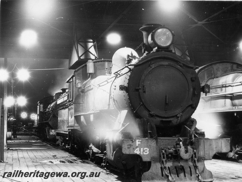 P18436
F class 413, W class loco, Narrogin loco shed, side and front view
