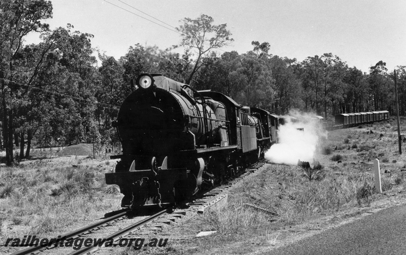 P18453
1 of 5 images of S class 548 and W class 921 double heading Donnybrook to Bridgetown special goods train on PP line, unusual for S class to be leading, front and side view
