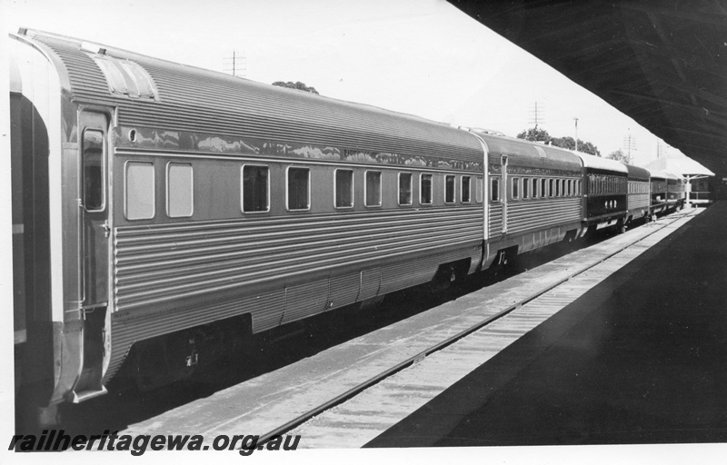 P18481
12 of 12 images relating to the ceremony for the linking of the standard gauge railways at Kalgoorlie, BRJ class 