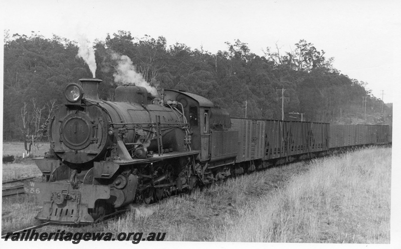 P18542
W class 956 on No 169 goods train comprising GH class wagons and XA class wagons, Moorhead, BN line
