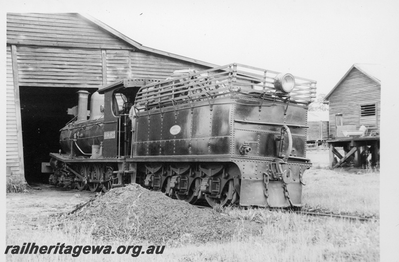 P18695
SSM steam loco No 2, loco shed, Dean Mill, side and rear view
