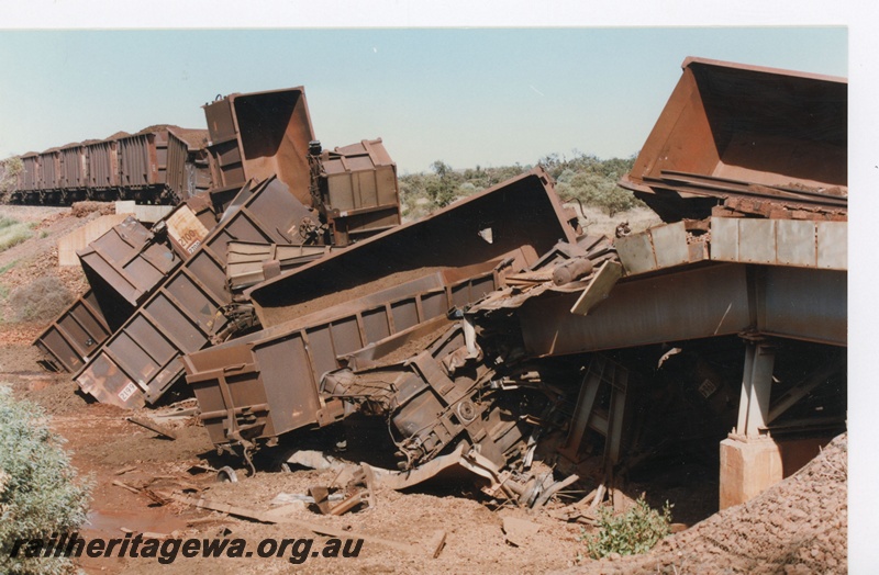 P18906
Mount Newman (MNM) loaded ore train derailment
