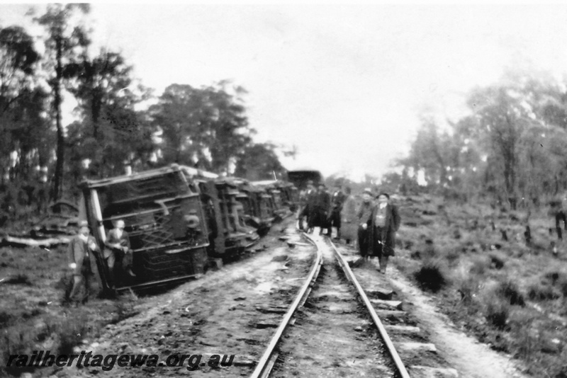 P19604
Derailment of Royal Train carrying Prince of Wales near Wilgarup. PP line.
