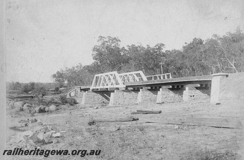 P19680
Construction of bridge over Jane Brook, National Park. ER line.
