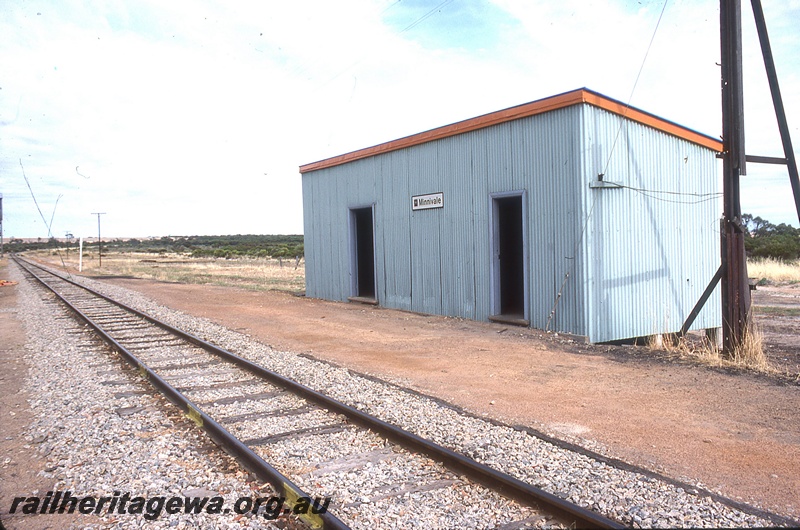 P19738
Station shed, track, Minnivale, GM line
