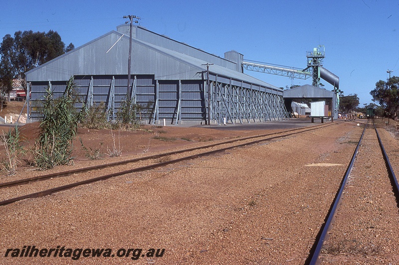 P19743
Wheat bin, conveyor, loader, tracks, Bolgart, CM line
