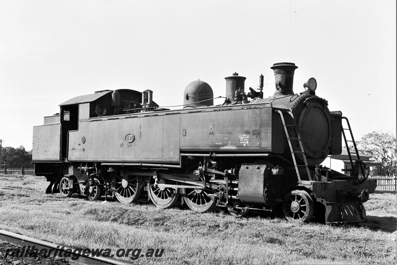 P19882
DM class 586 at East Perth loco. ER line.
