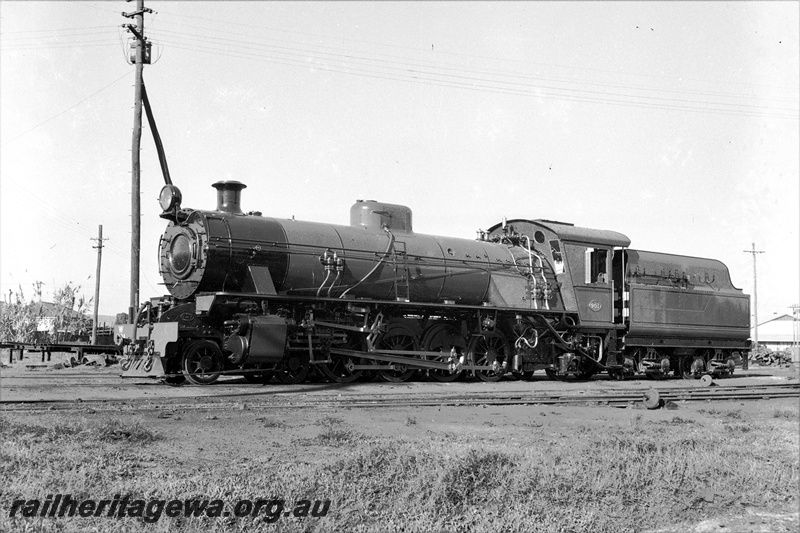 P19910
W class 901 in new condition at Midland Junction workshops. ER line..
