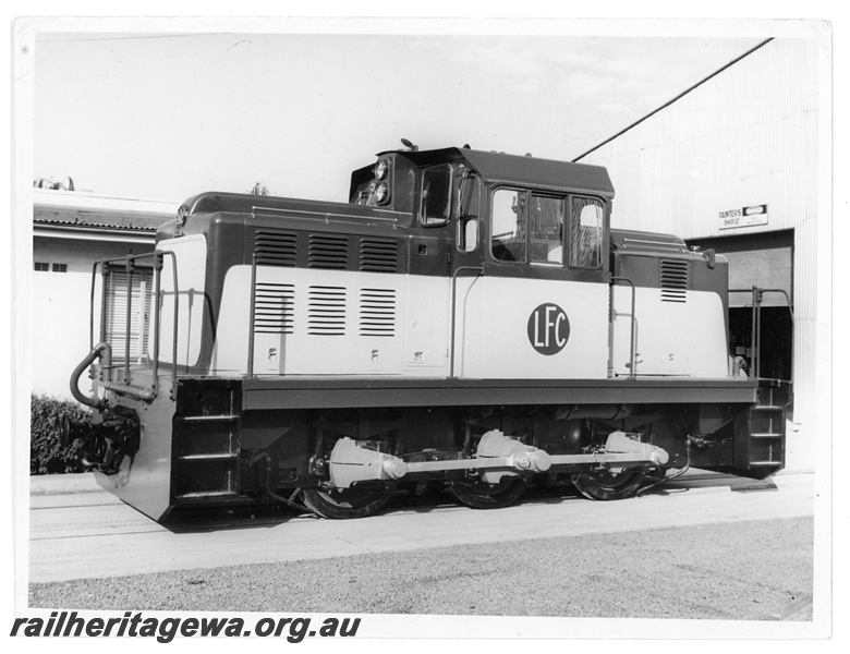 P20005
Lakewood Fire Co DHI-110 diesel hydraulic loco (later Commonwealth Railways (CR) NC class) end and side view
