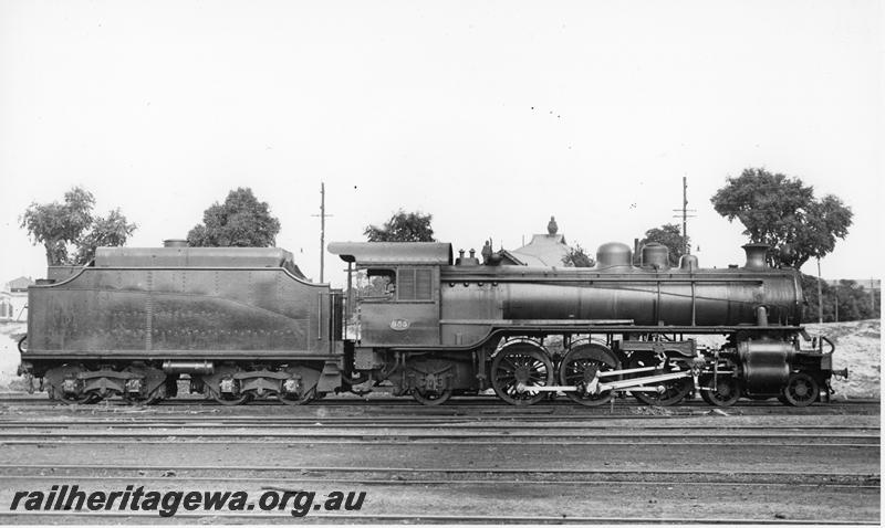 P20194
U class 655 4-6-2 oil burning loco, black livery, East Perth Loco depot, side view
