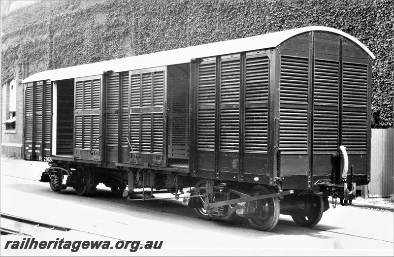 P20328
VD class 23024 bogie louvred goods van, side and end view
