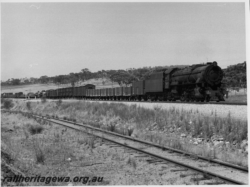 P20654
V Class 1211 on goods train, Avon Valley line
